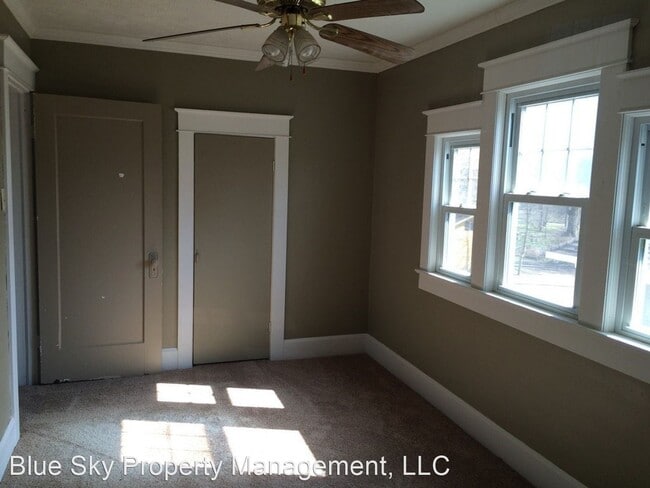 Building Photo - 3 br, 1 bath House - 1212 N Granville Ave