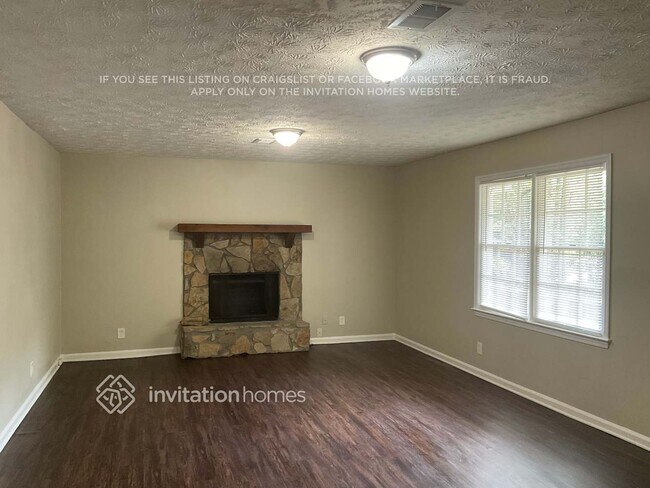 Foto del edificio - 1330 Timbercrest Ct