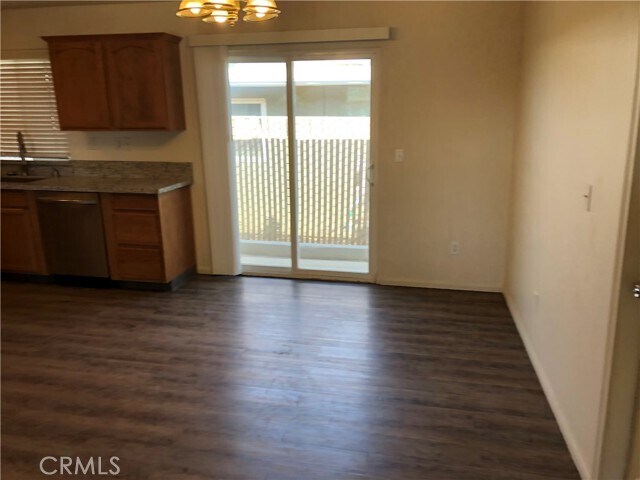 Building Photo - 16499 Live Oak St