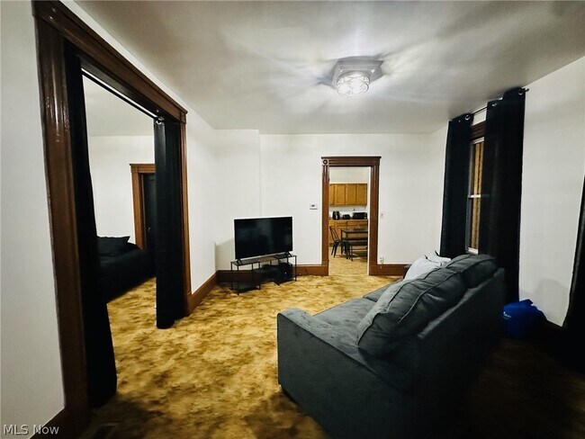 Foto del edificio - 1419 E 47th St