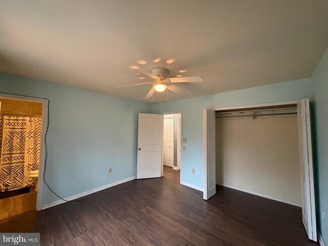 Foto del edificio - 2000 English Oak Ct