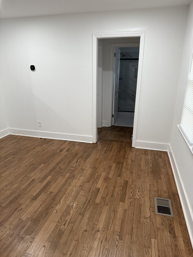 Foto del edificio - 717 Sycamore Dr