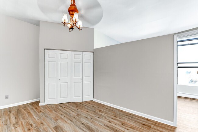 Foto del edificio - 193 Ogden Ave.