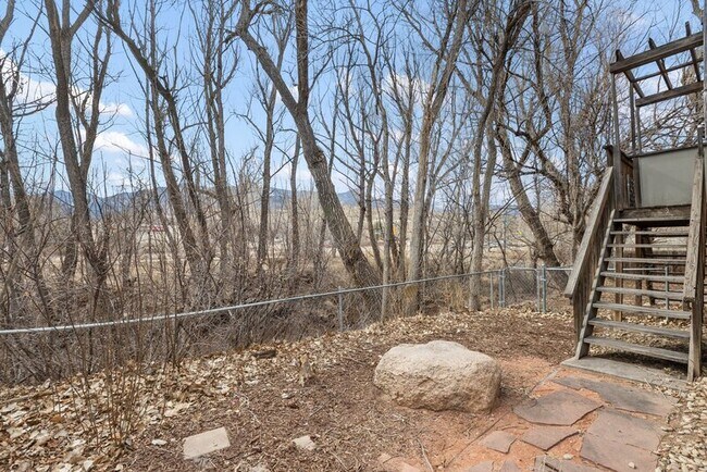 Foto del edificio - 2529 W Vermijo Ave