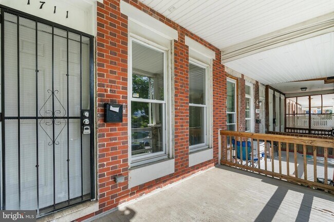 Foto del edificio - 1711 Ashburton St