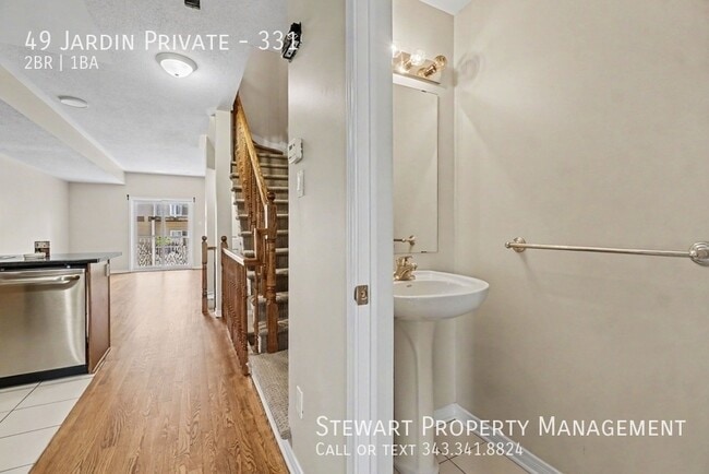 Building Photo - 49 Jardin Private