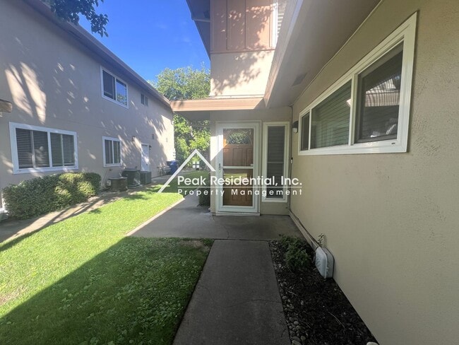 Building Photo - 2bd/1ba Condo with 1 Car Garage- Minutes From ARC!