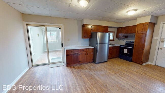 Building Photo - 3 br, 1.5 bath House - 2107 & 2108 Adams S...