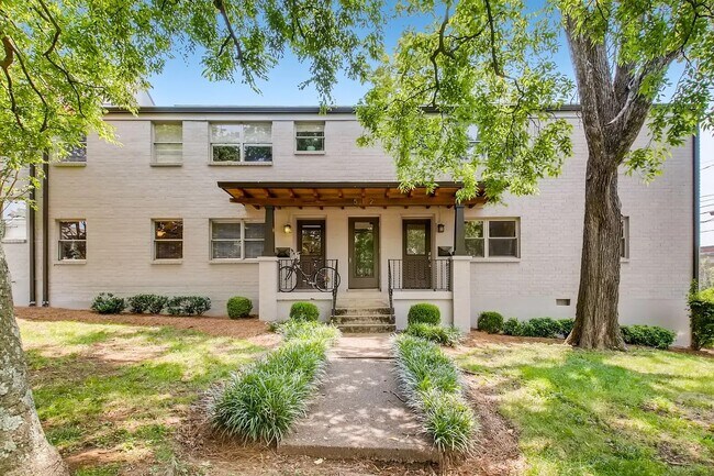 Front Entrance - 512 Chesterfield Ave