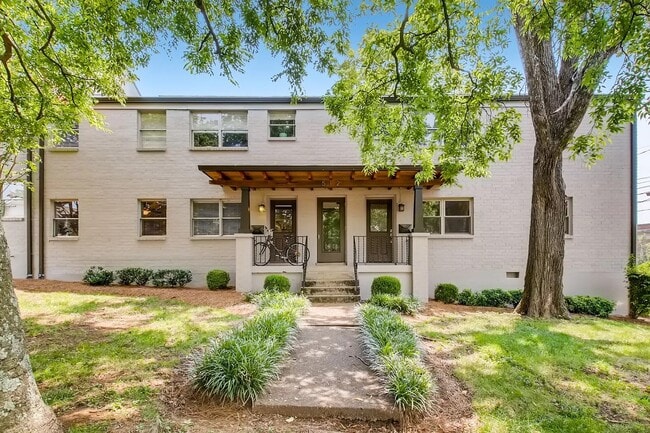 Front Entrance - 512 Chesterfield Ave