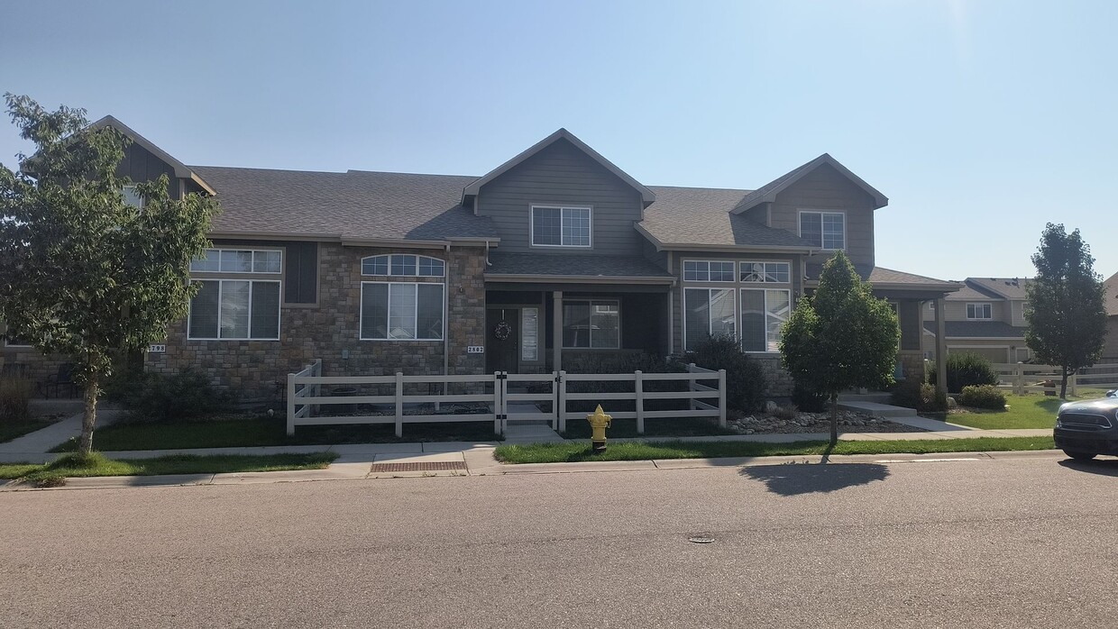 Building Photo - Rigden Farms Townhome available in Fort Co...