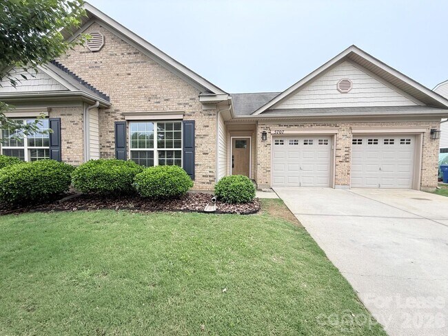 Foto del edificio - 5707 Verducci Ln