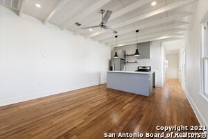 Foto del edificio - 911 N Mesquite St