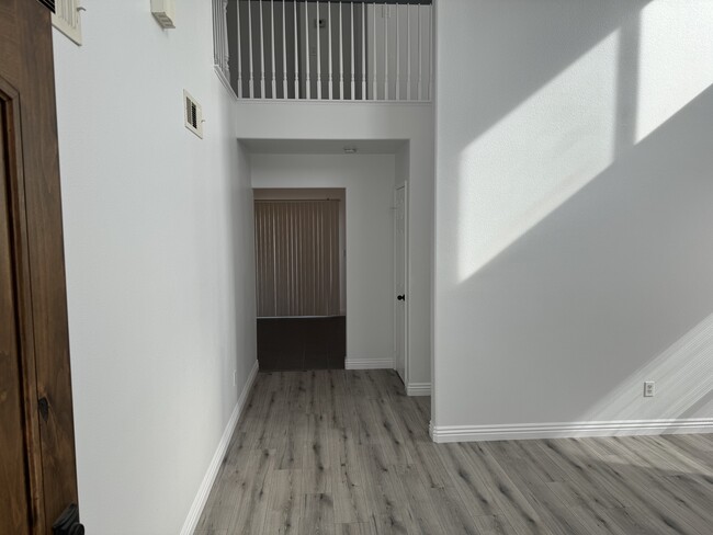 Foto del edificio - 1711 E 68th St