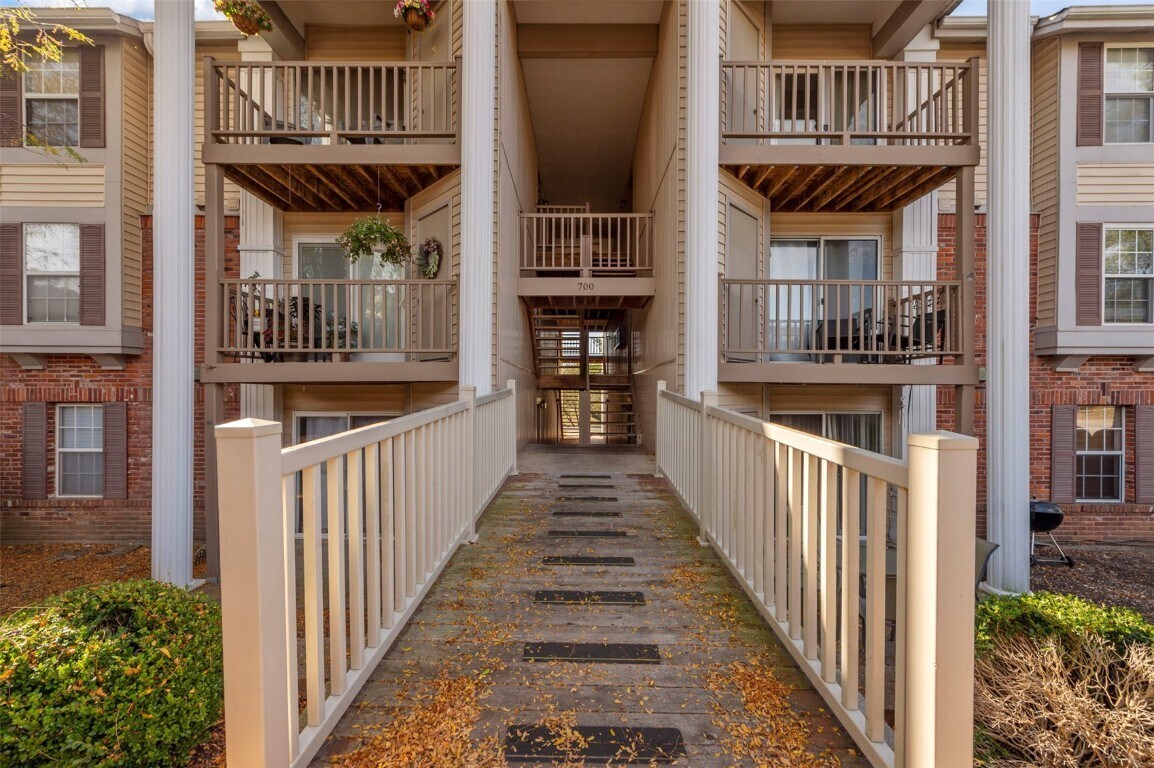 Foto principal - 700 Ridgeside Dr