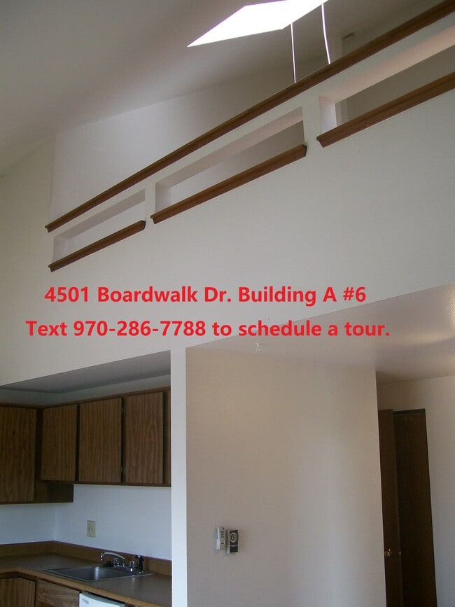 Foto del edificio - 4501 Boardwalk Dr