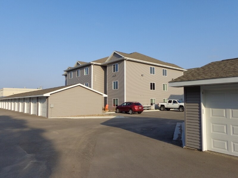 4008 University Ave Unit 8, Waterloo, IA 50701 4008 University Ave