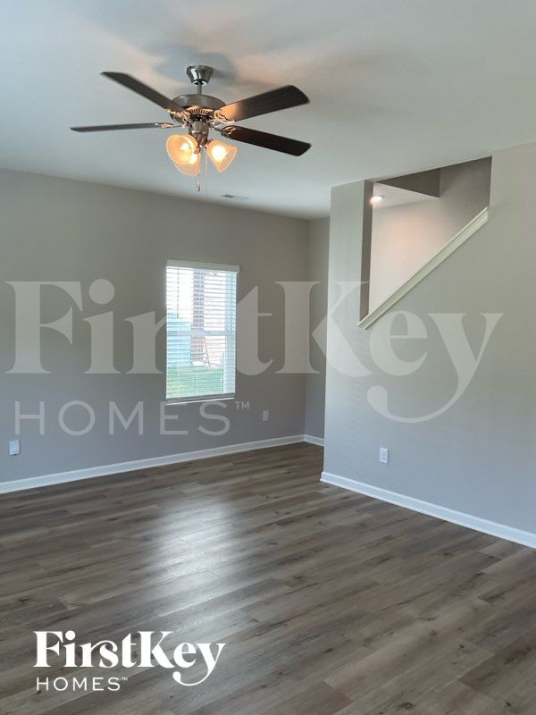 Foto del edificio - 1313 Chelsea Pk Trl