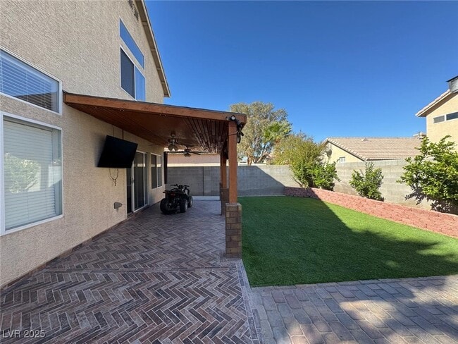 Foto del edificio - 7962 Traditional Ct