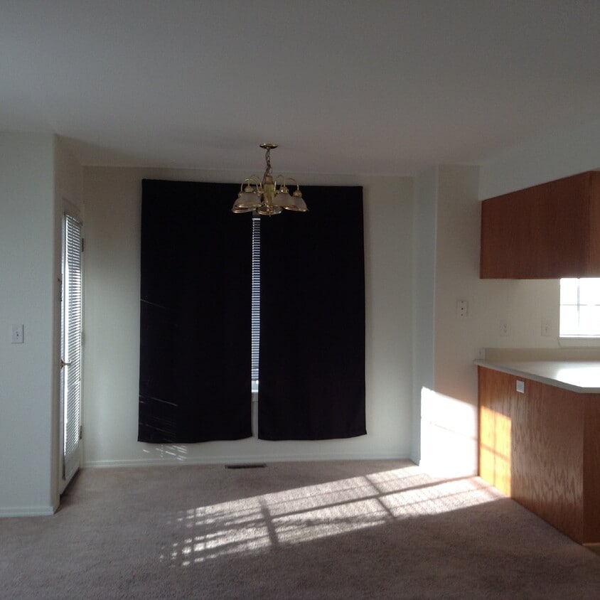 Primary Photo - 2962 W Villard St