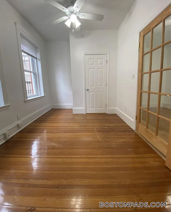 Building Photo - 64 Hemenway St