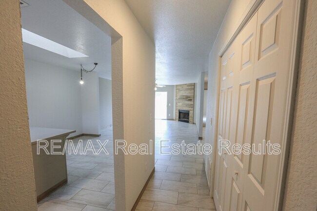 Foto del edificio - 3704 W Cedar St