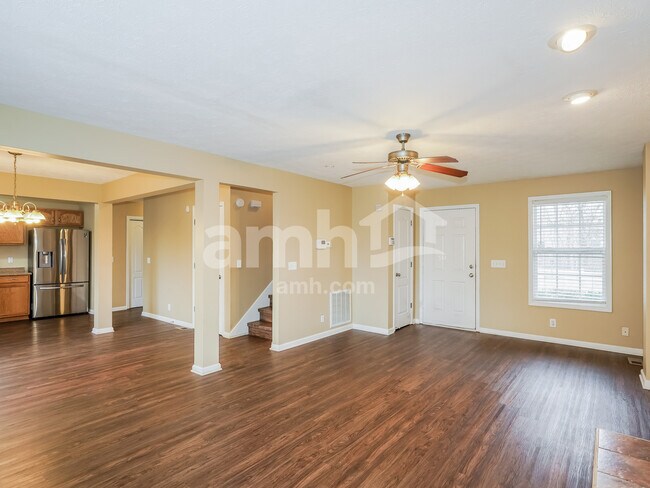 Building Photo - 2740 N Whitfield Rd