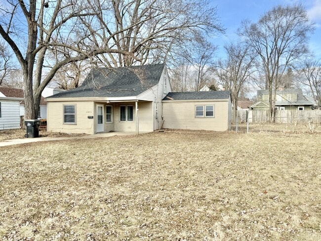 Building Photo - 1801 Arlington Ave