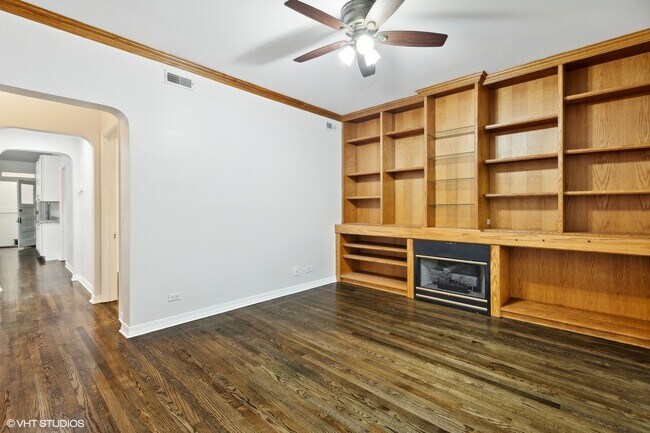 Building Photo - 1044 W Dakin St