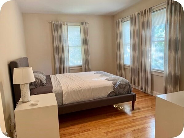 Foto del edificio - 54 Desoto Rd