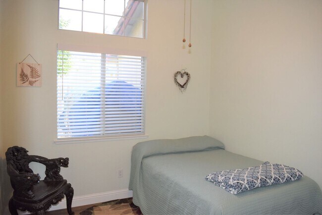 Foto del edificio - Resident Benefit Package Property