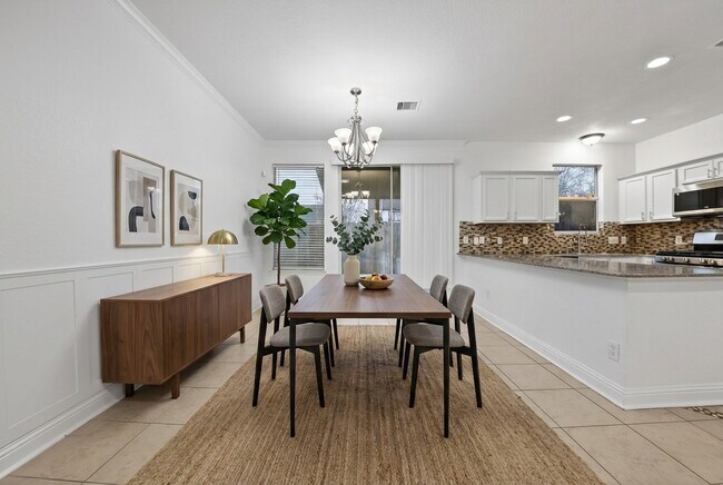 Foto del edificio - 13150 Lawsons Creek Ln