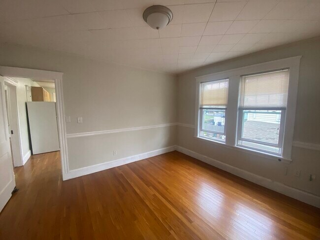 Building Photo - 21 Everdean St