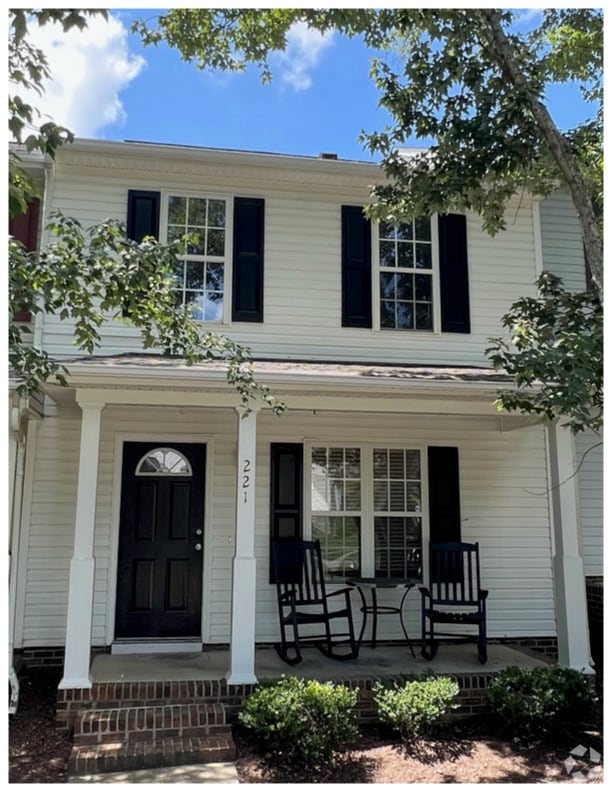 Building Photo - 221 Highgate Cir