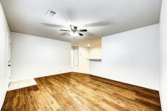 Foto del edificio - 3003 Taylor St