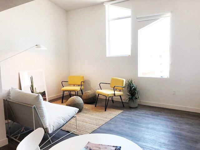 tall windows bring real DAYLIGHT! - 4405 W Point Loma Blvd
