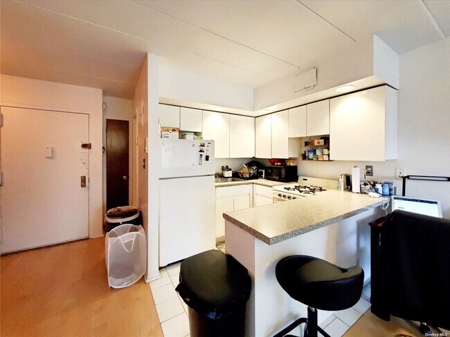 Foto del edificio - 149-15 Barclay Ave
