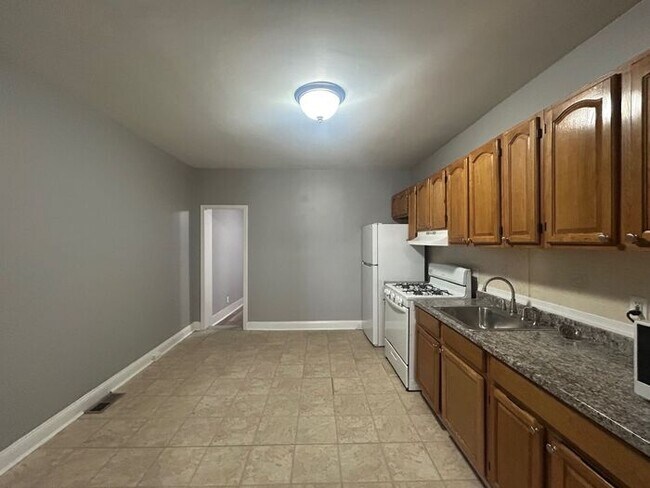 Foto del edificio - 2 Bedroom Plus Den