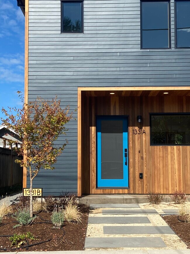 Foto del edificio - 1331 NE Webster St