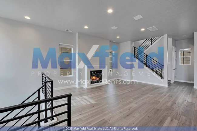 Foto del edificio - Brand New - Modern Living / 4BD 2.5 BTH 2GAR / Home in Lehi