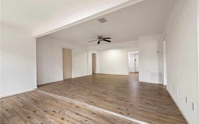 Foto del edificio - $1500 move-in special