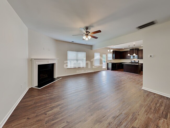 Building Photo - 1157 Paramount Dr