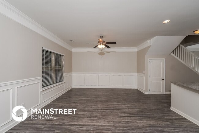 Foto del edificio - 560 Briar Ridge Cir
