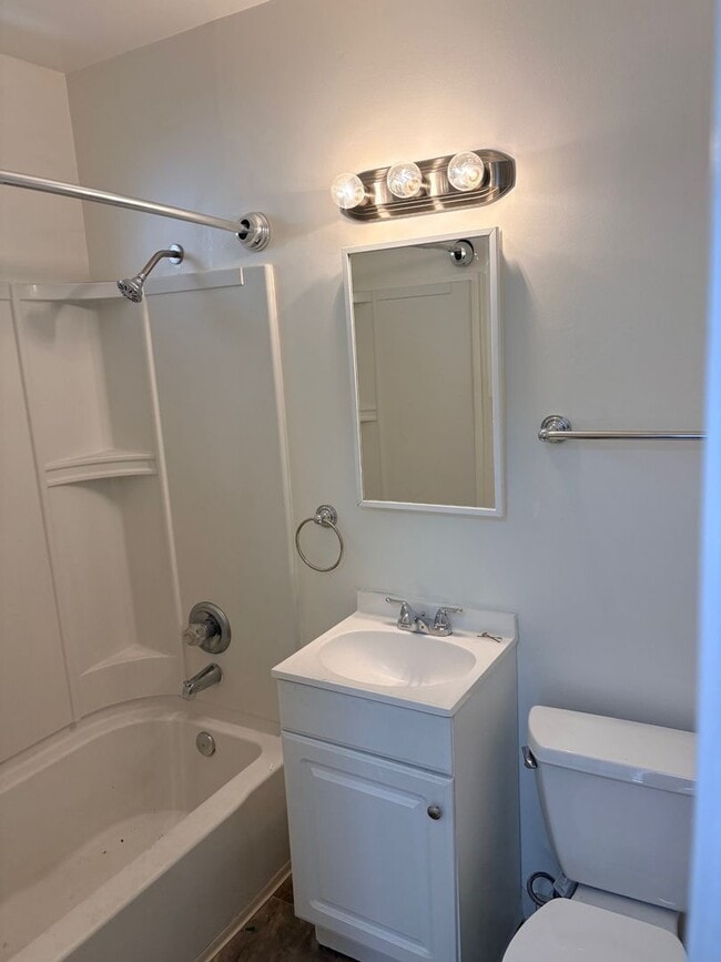 Foto del edificio - 582-582-582-582 McIntosh St