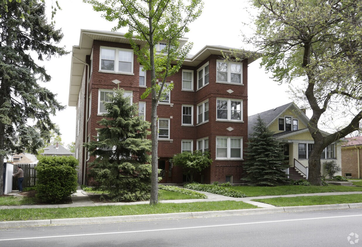 Foto del edificio - 806 Ridgeland Ave S