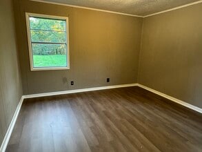 Building Photo - 117 Hayes Dr