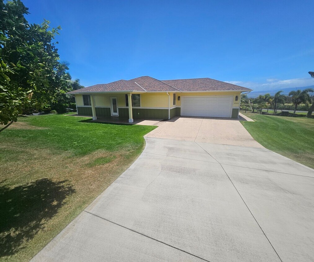 Foto principal - Beautiful Wailuku country Estate Home Cent...