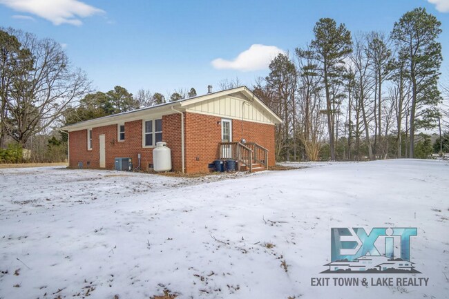 Foto del edificio - Cozy 3 Bed. 1 Bath Country Home