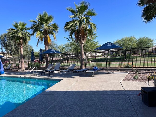 Building Photo - COMING SOON! TOWN HOME WITH COMMUNITY POOL...