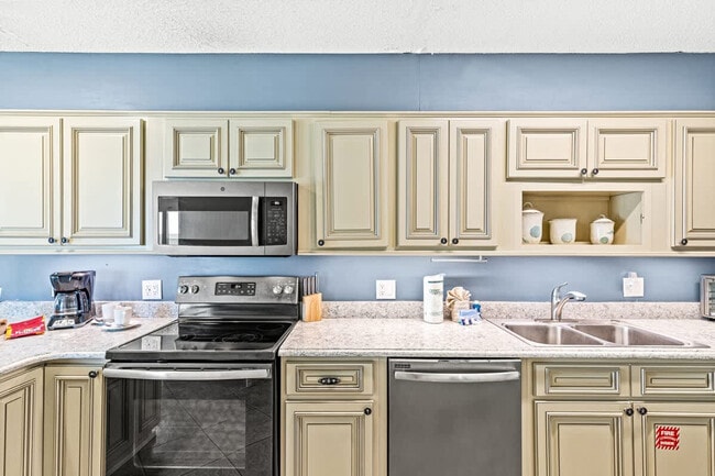 Foto del edificio - 8743 Thomas Dr